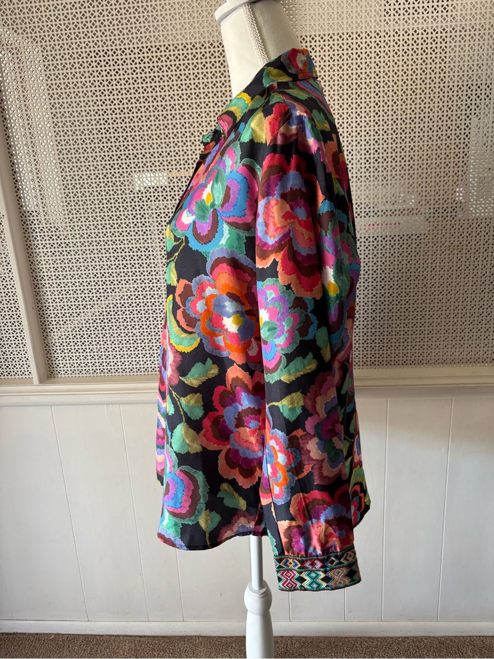 Johnny Was Workshop Calanthe Button Down 100% Silk Floral Blouse - Picture 6 of 11